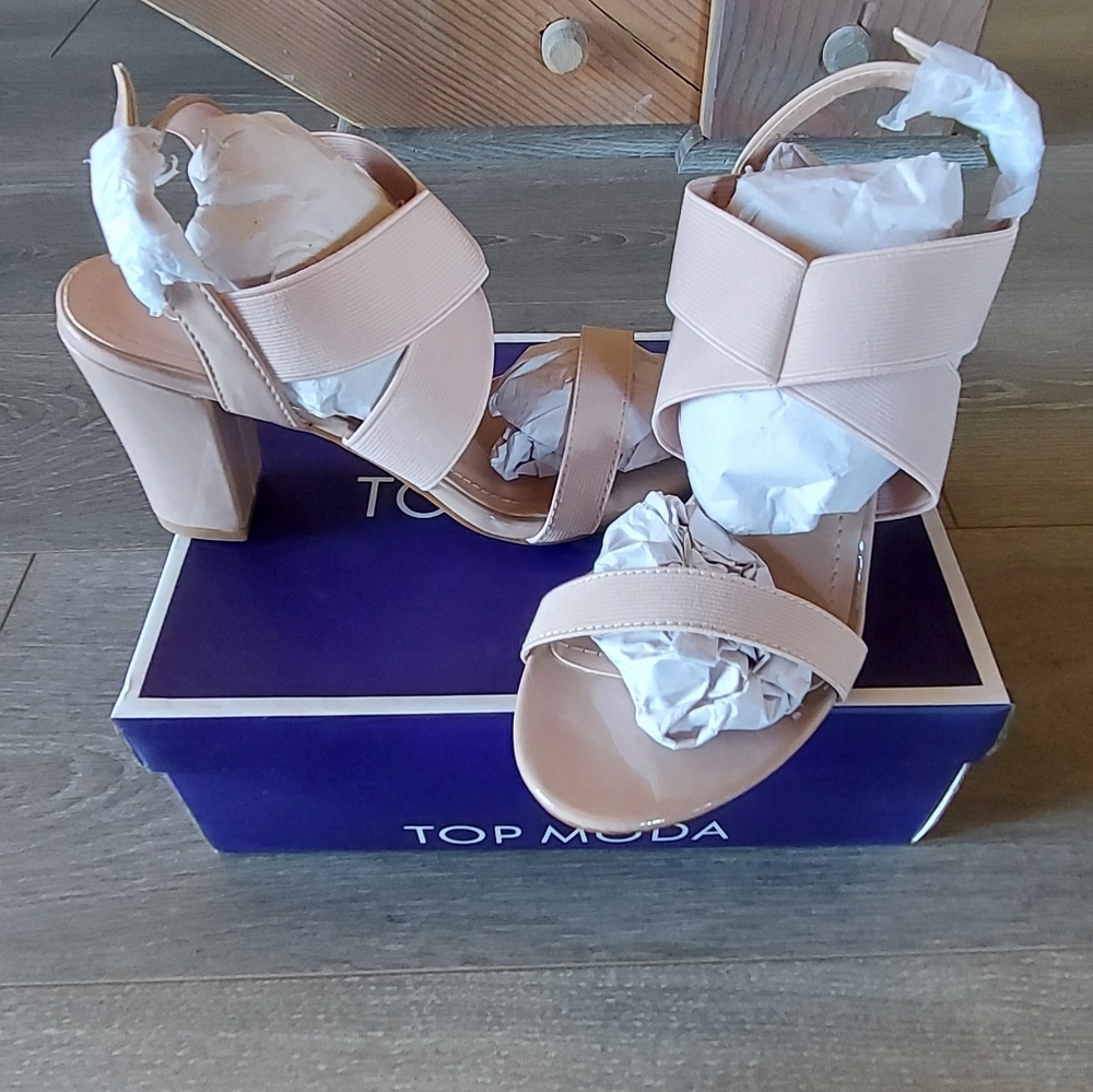 Heeled Sandals - Picture 3 of 5